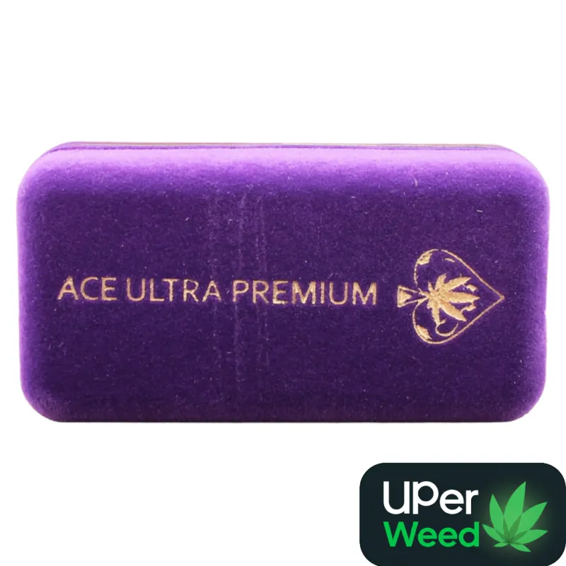 Gold Ace Ultra Premium live resin disposable vape in purple velvet case 3
